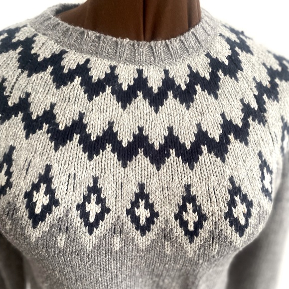 🩶🖤WINDRIVER🖤🩶Sweater in grey. New with tags. Size small. - Picture 3 of 12